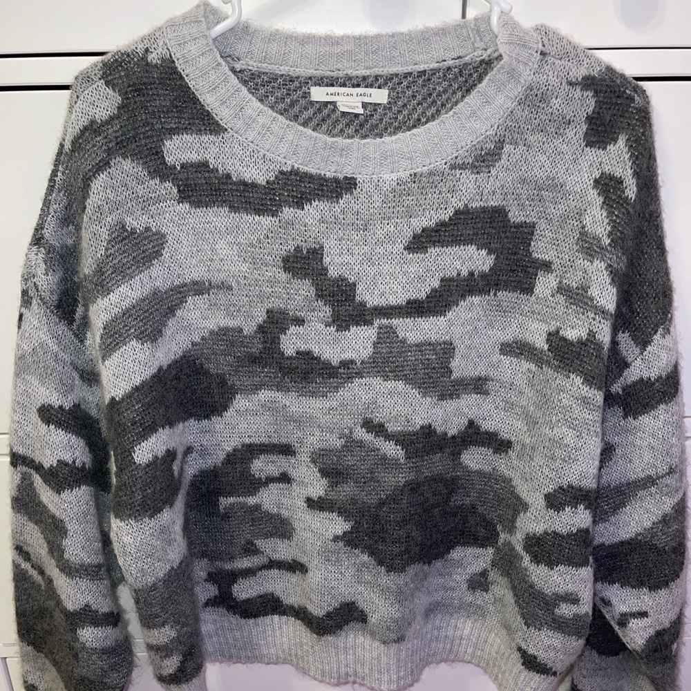 American eagle sweater